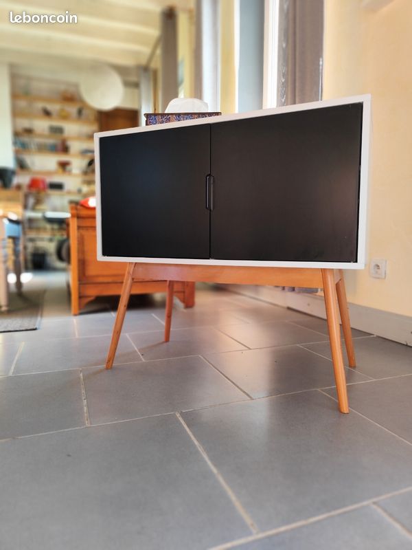 Joli meuble d'appoint, pieds compas (image 5)