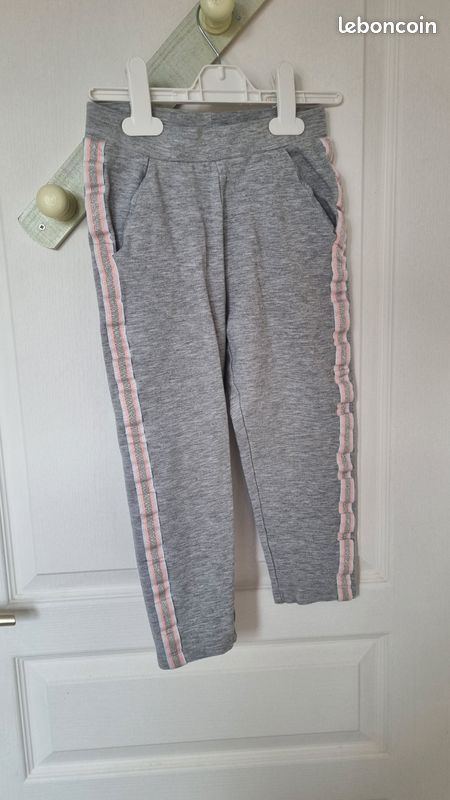 Gros lot 28 vêtements fille 6-7 ans (image 12)