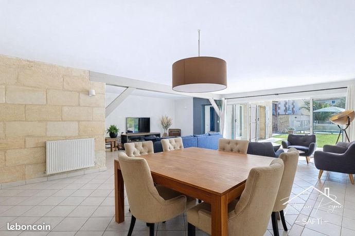 Maison de ville 8 pièces 234 m²