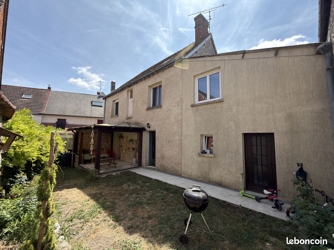 Maison 5 pièces 143 m² · à Ablis · 143 m² · 225 000 €