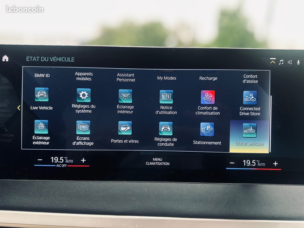 BMW iX 40e 326CH xDrive + CARPLAY SANS FIL + SIEGES CHAUFFANTS/VENTILES/MASSANTS/ELECTRIQUES + HARMAN KARDON + 1ERE MAIN + GARANTIE 12 MOIS (image 33)