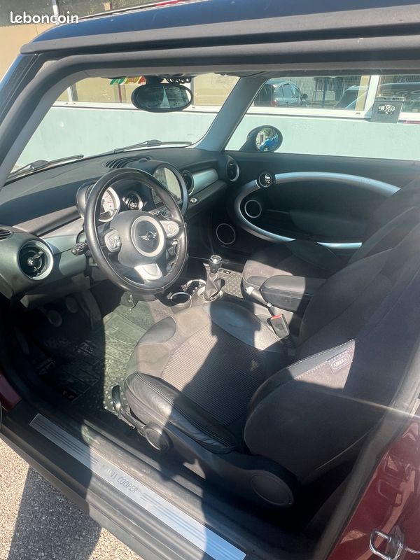 Mini Cooper 1.6 120 ch – 2009 – 133 000 km – Dépôt-Vente – Carnet d'entretien – Garantie 12 mois possible (image 4)