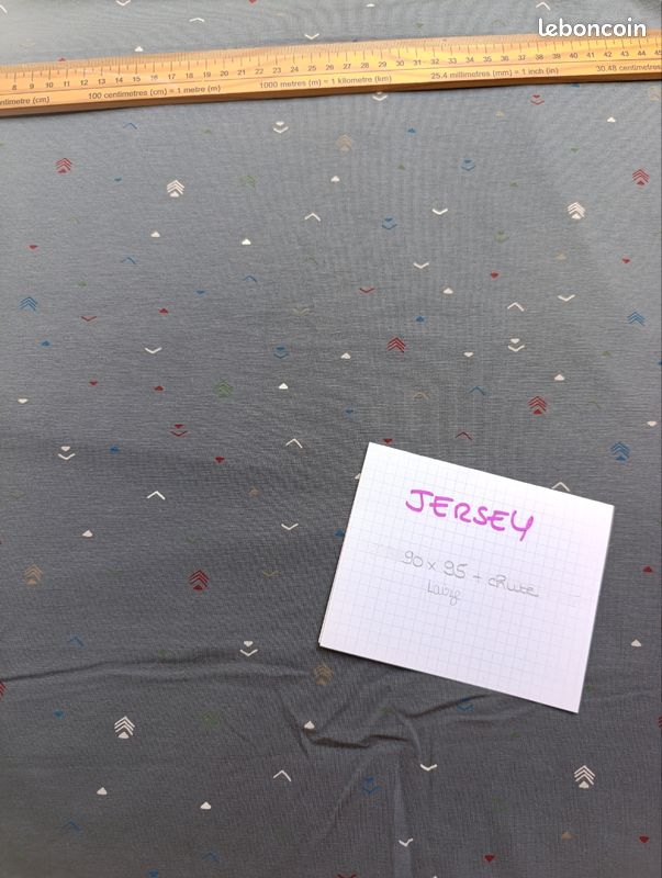 Tissu jersey plumes (image 1)