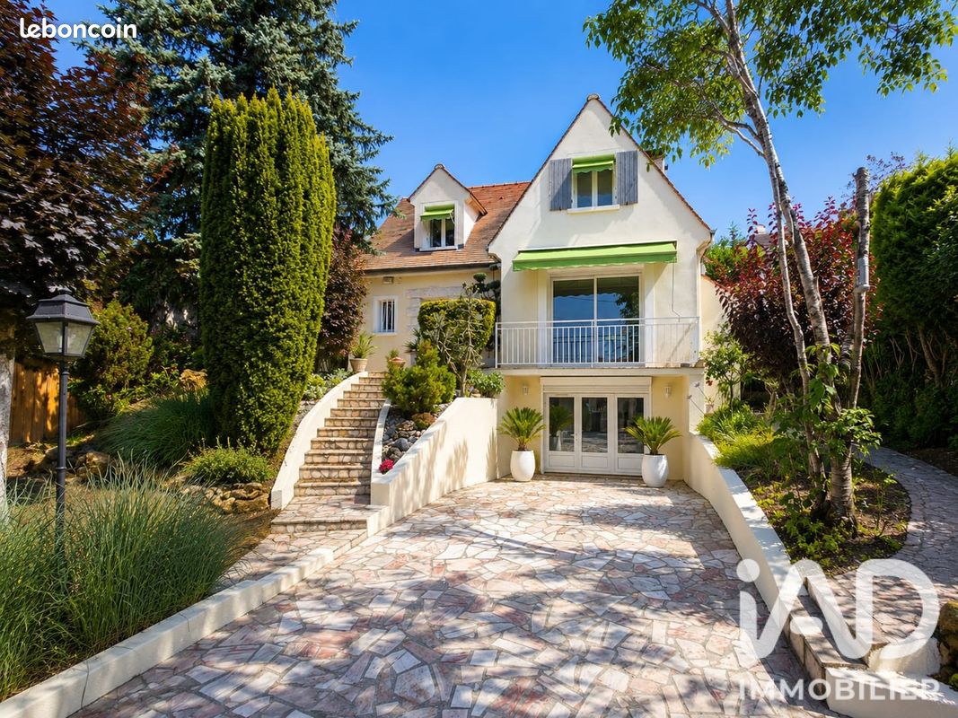 Maison 7 pièces 151 m² · à Yerres · 151 m² · 599 000 €