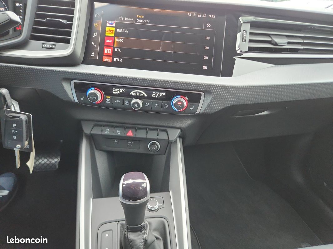 AUDI A1 Allstreet 30 TFSI 110 ch S tronic 7 Design (image 18)
