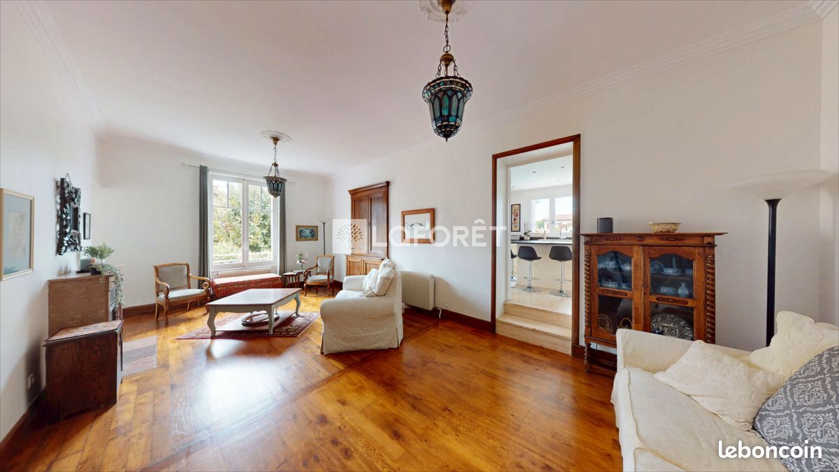 Maison 8 pièces 168 m² · à Fleurieu-sur-Saône · 168 m² · 795 000 €