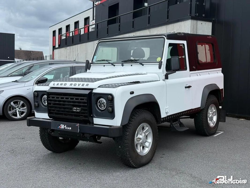 Land Rover Defender Phase 2 Hardtop 2.2 TDCi 122 ch (image 3)