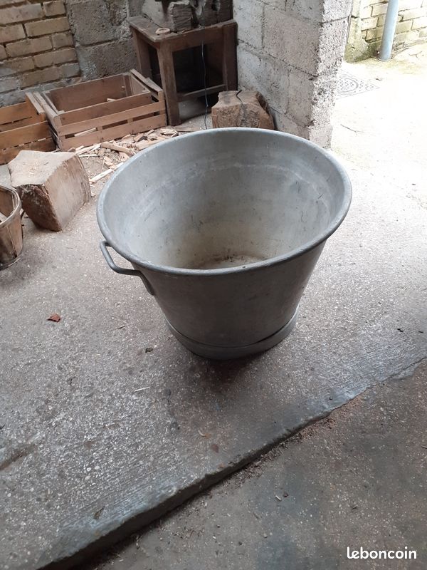Bassine aluminium (image 1)
