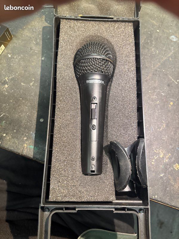 Beheringer XM2000S microphone (image 1)