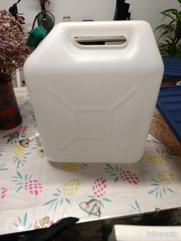 Jerrican 20 litres a robinet (image 3)