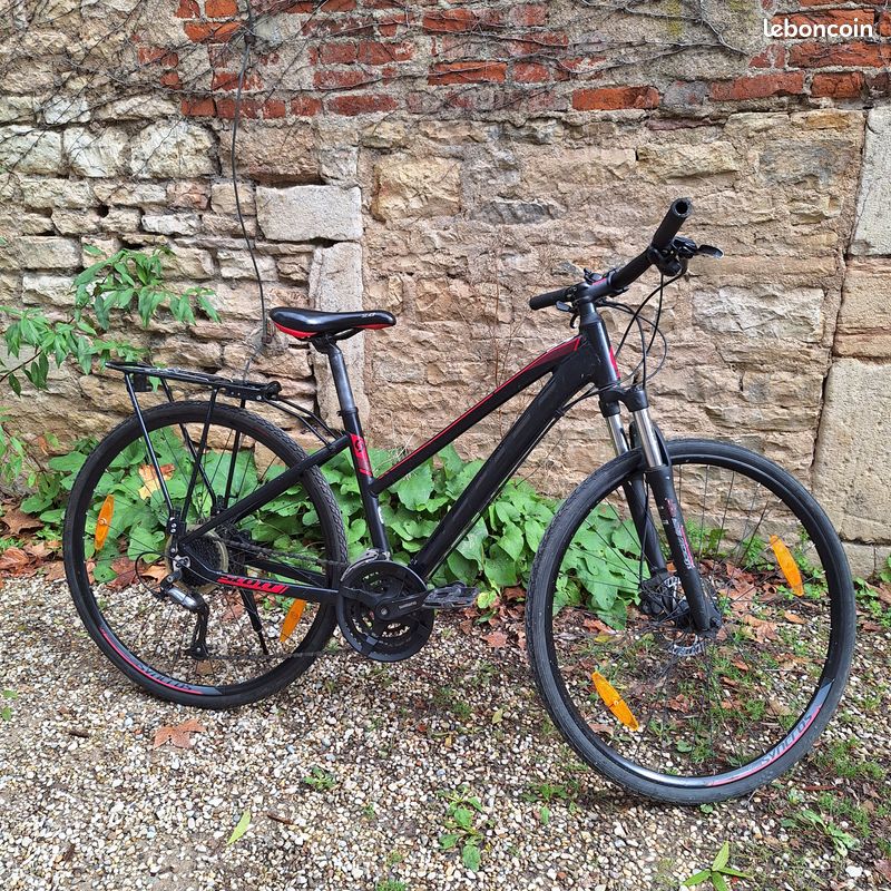 VTC Femme Scott sub cross 40 lady noir/rose Vélos