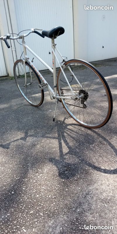 Beau velo demi course Peugeot vintage 28 pouces , cadre 57 (image 1)