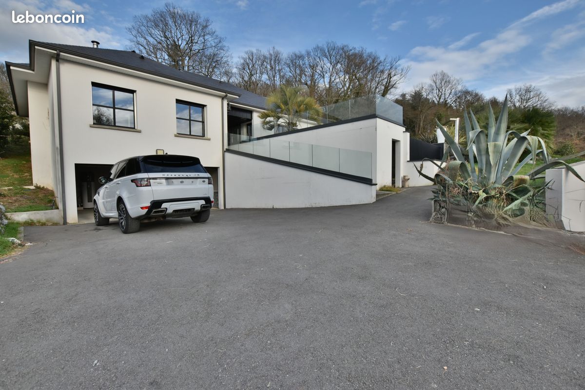 Maison 6 pièces 178 m² · à Andoins · 178 m² · 499 000 €