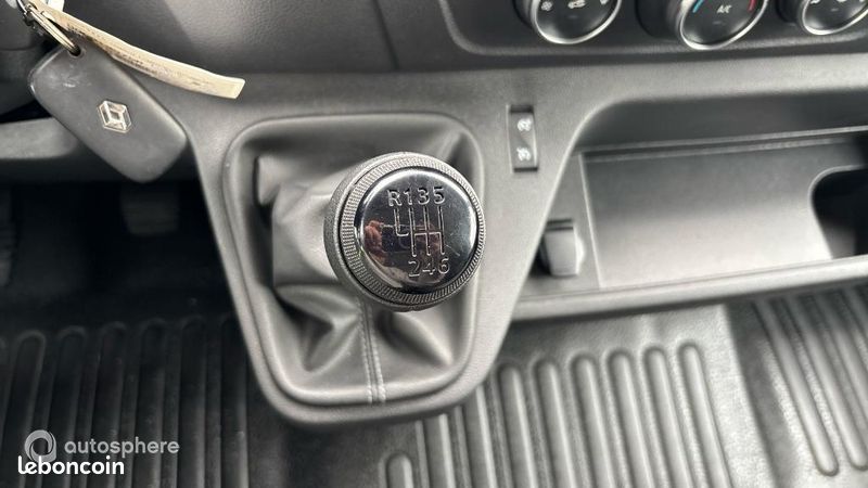 Renault Master Véhicule utilitaire ou Société F3500 L3H3 2.3 Blue dCi 135ch Confort Euro6E (image 19)