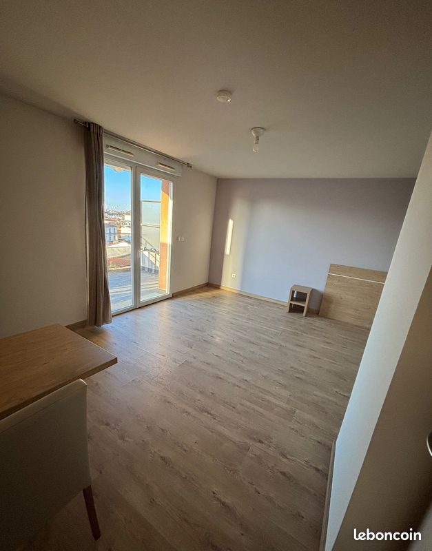 Parking 30 m² · à Toulouse · 30 m² · 610 €/mois