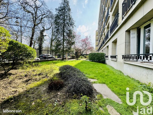 Parking/box 20 m² Saint-Mandé