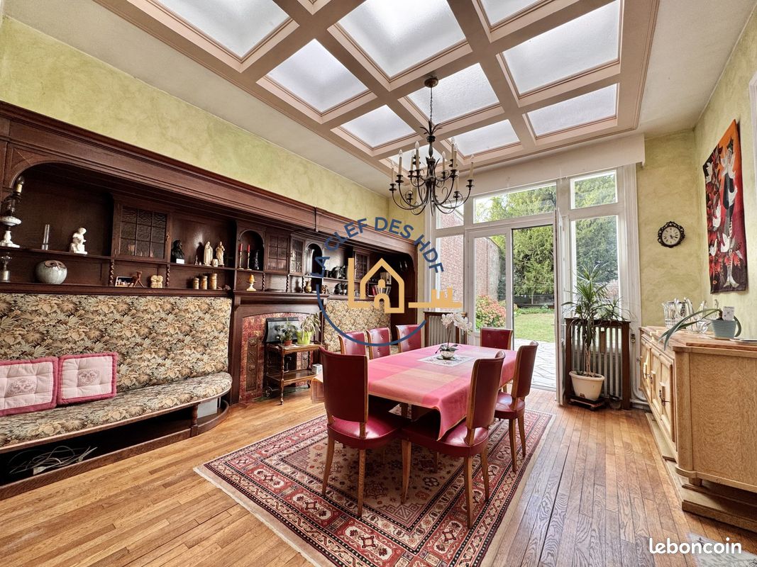 Maison 8 pièces 300 m² · à Douai · 300 m² · 299 900 €