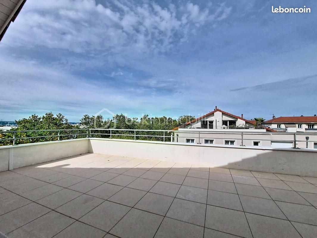 Appartement 4 pièces 103 m² · à Vénissieux · 103 m² · 288 000 €