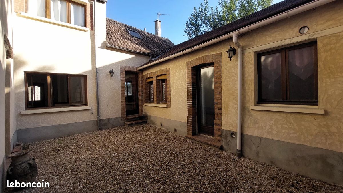 Maison 5 pièces 144 m² · à Pont-sur-Yonne · 144 m² · 102 500 €