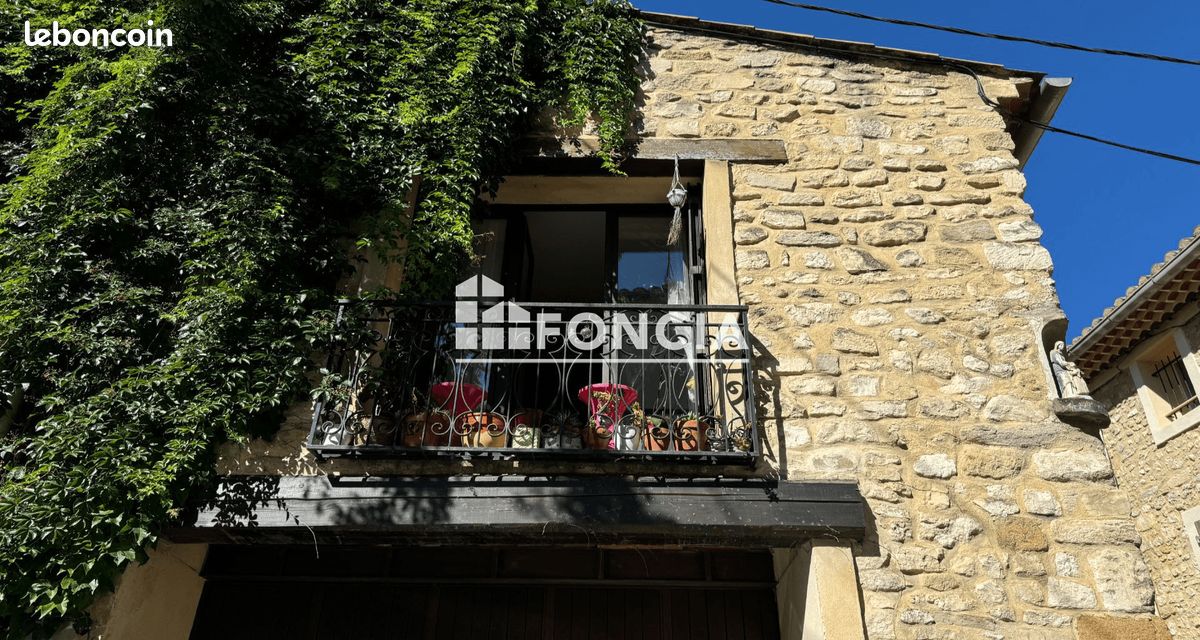 Maison 4 pièces 94 m² · à Pernes-les-Fontaines · 94 m² · 849 €/mois