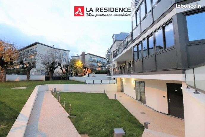 https://img.leboncoin.fr/api/v1/lbcpb1/images/5b/ac/f0/5bacf09443c30677cbf587b0e68dbf80802dcc1a.jpg?rule=ad-image