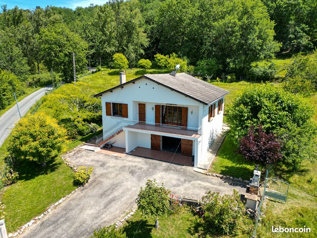 Maison 4 pièces 95 m² · à Sauvagnas · 95 m² · 215 000 €