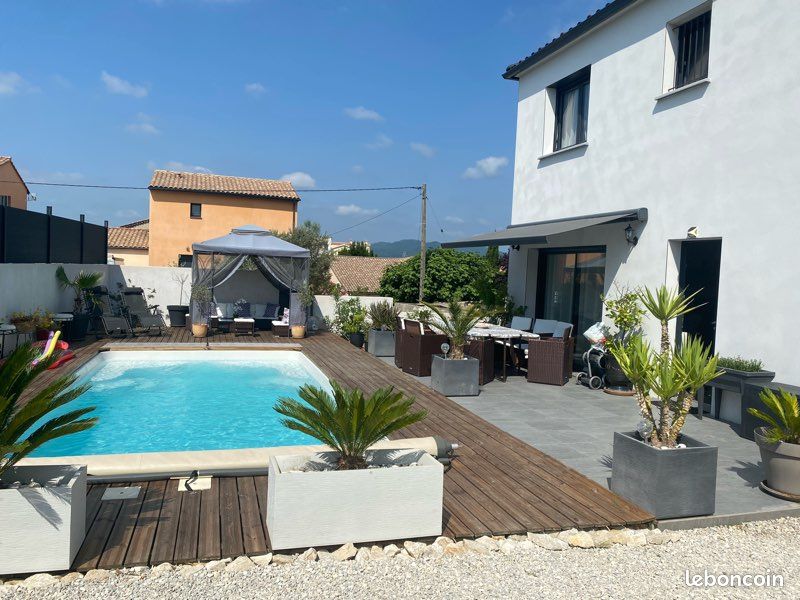 Location piscine et extérieur (image 3)