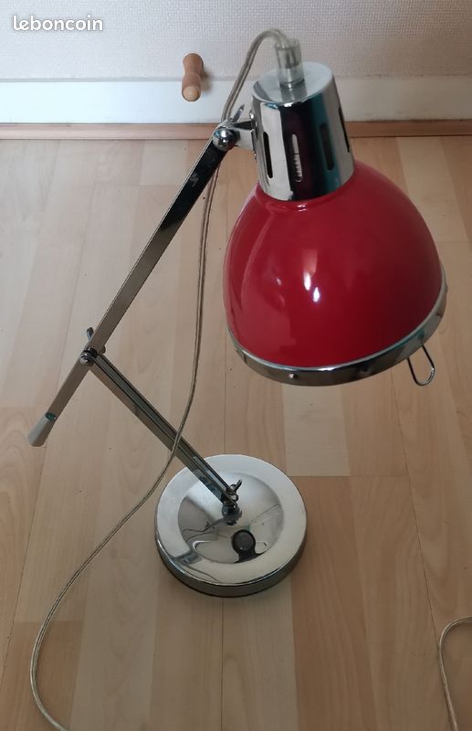 Lampe de bureau rouge (image 3)
