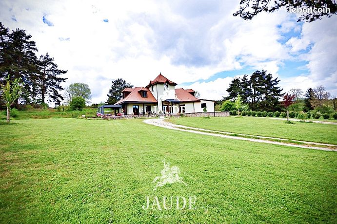 Propriété 8 pièces 265 m²