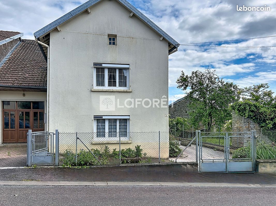 Maison 5 pièces 132 m² · à Pomoy · 132 m² · 129 000 €