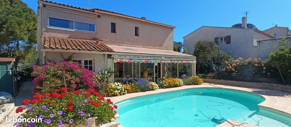 Maison 6 pièces 140 m² · à Sanary-sur-Mer · 140 m² · 650 000 €