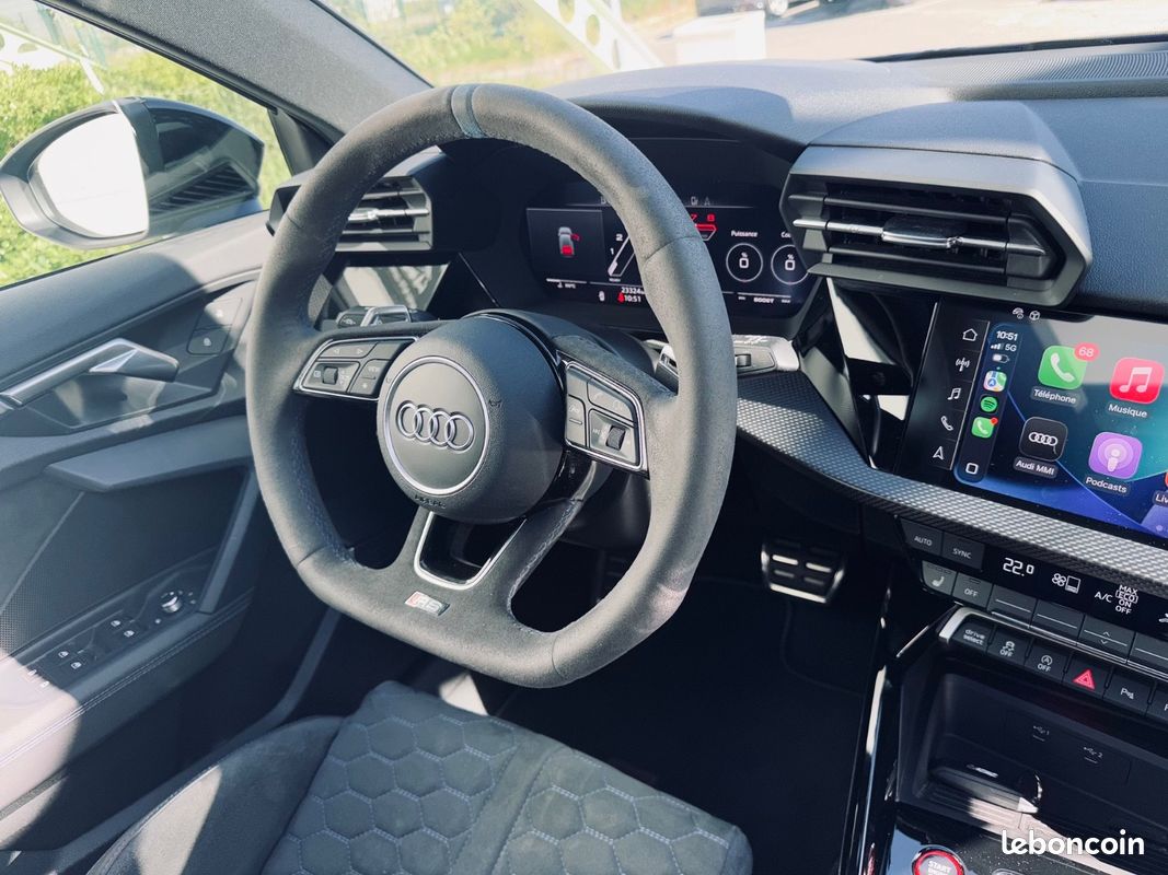 Audi RS 3 PERFORMANCE EDITION 2.5 TFSI 407 CV 1 OF 300 + TOIT OUVRANT + B&O + FREINS CERAMIQUE + GARANTIE 12 MOIS (image 16)
