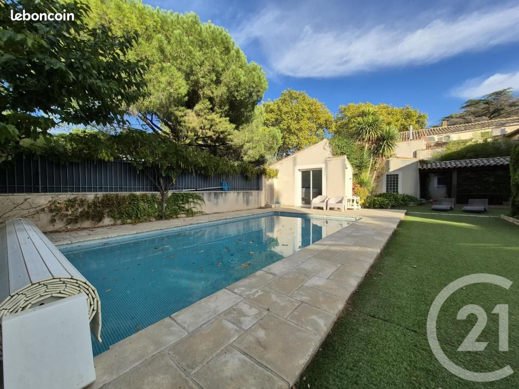Maison 8 pièces 329 m² · à Usclas-d'Hérault · 329 m² · 599 000 €