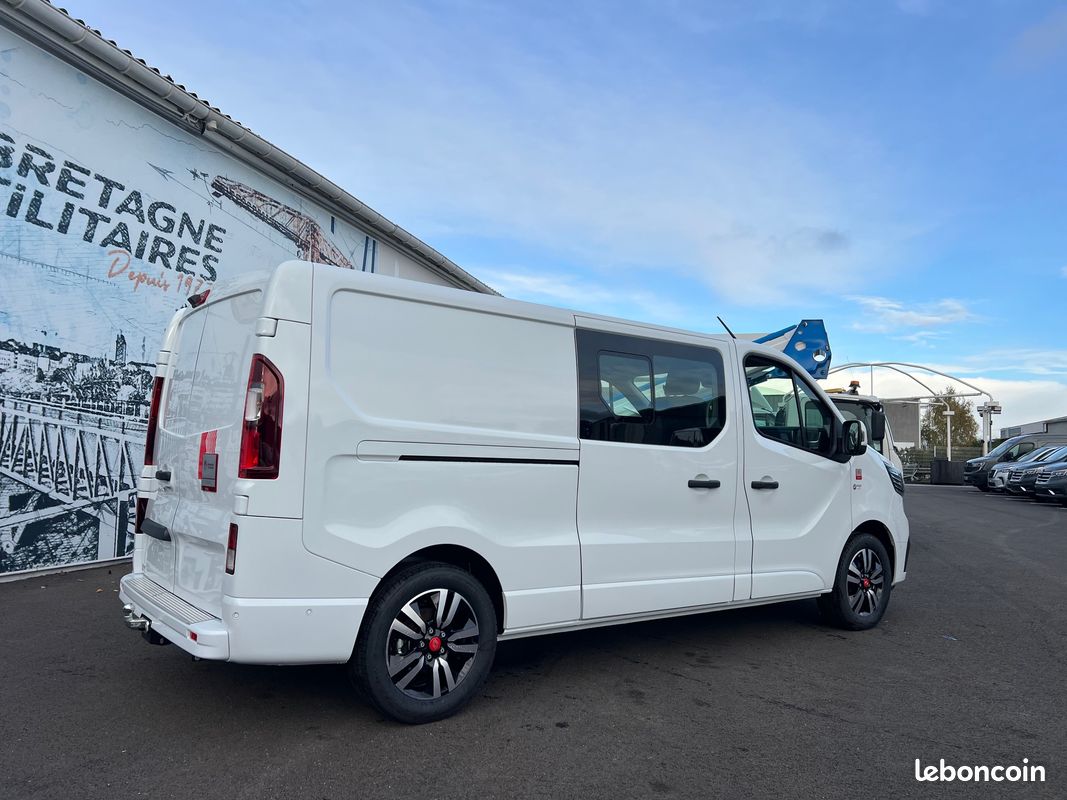 38450 ht Trafic 5 places L2H1 3T 170 cv BVA9 Exclusive + Options (image 3)
