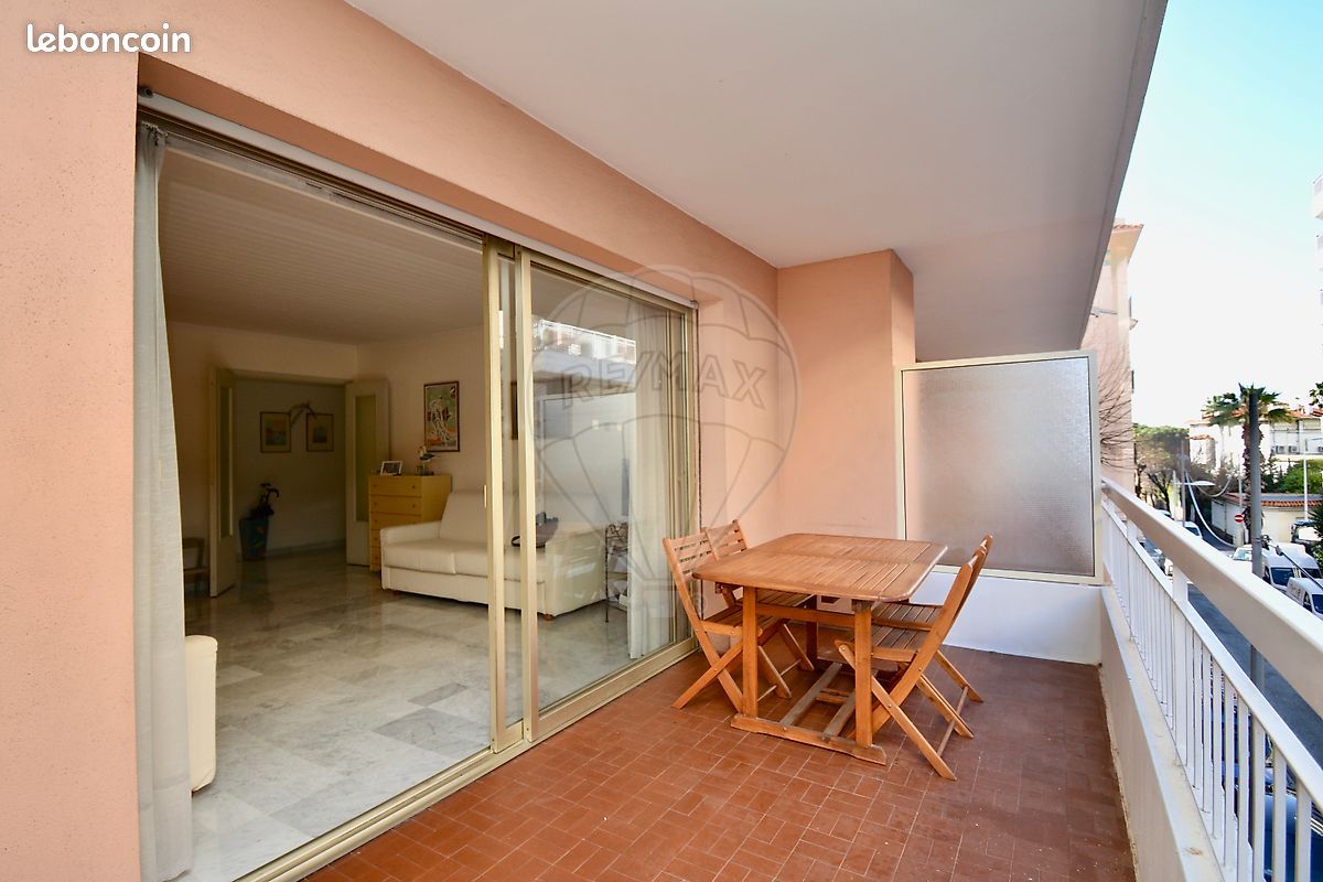 Appartement 2 pièces 52 m² · à Antibes · 52 m² · 299 000 €