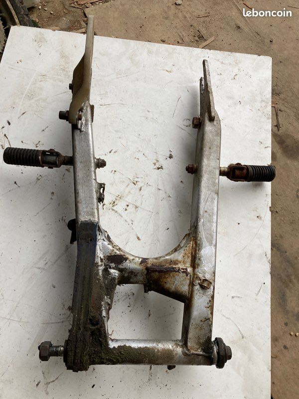 Honda 500 XLR PD02 bras oscillant axe cale pieds protection (image 3)