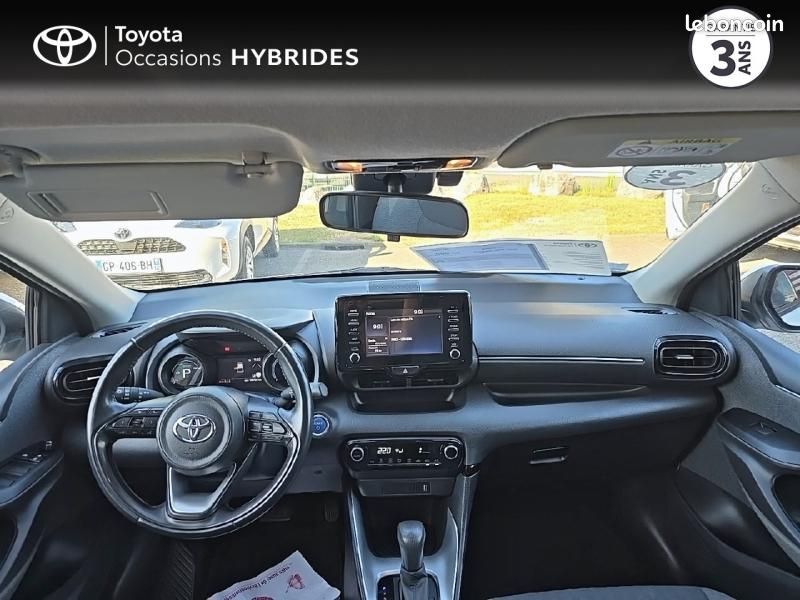 Toyota Yaris 116h Design 5p (image 8)