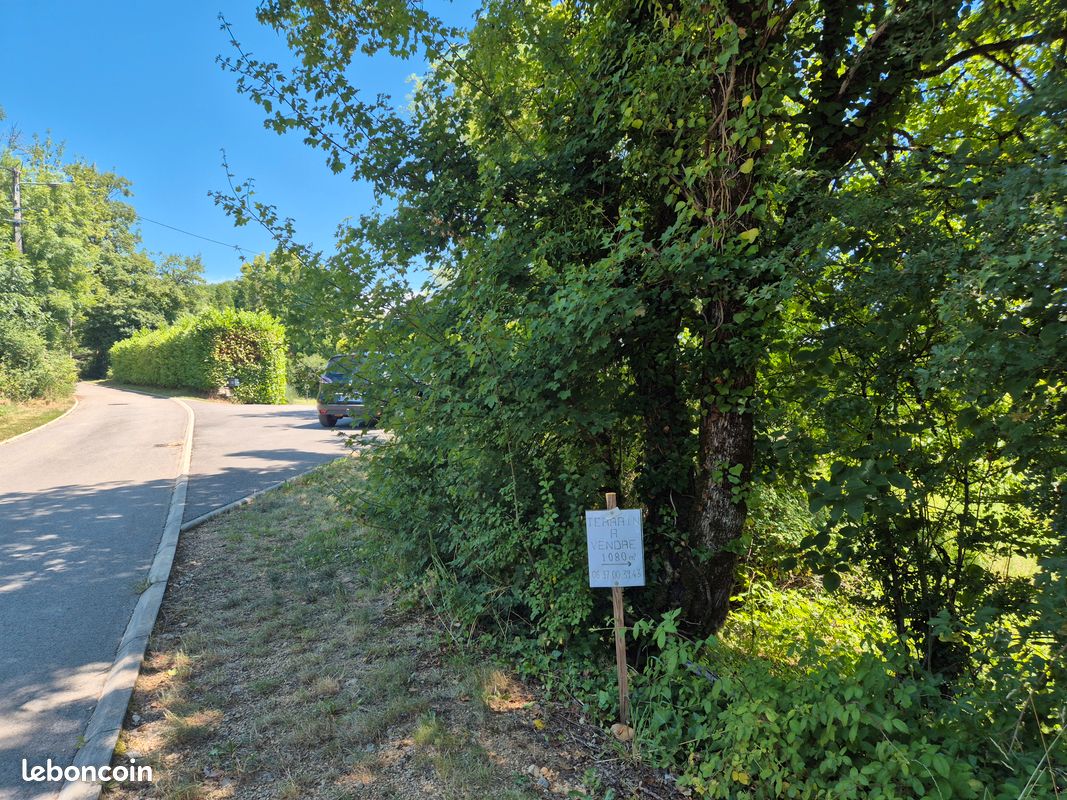 Terrain à bâtir · à Lombard · 38 000 €