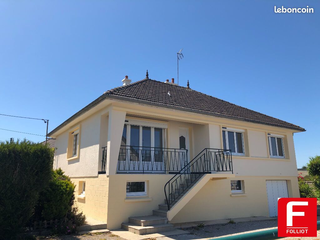 Maison 4 pièces 92 m² · à Carentan-les-Marais · 92 m² · 820 €