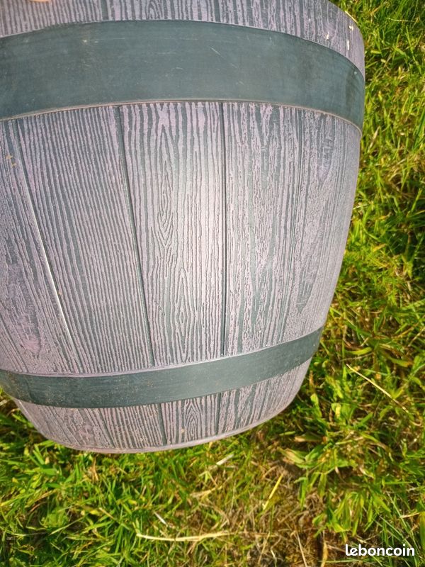 Gros Pot de fleur en plastique (image 3)