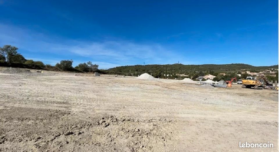 Terrain 704 m² Cruzy · 77 000 €