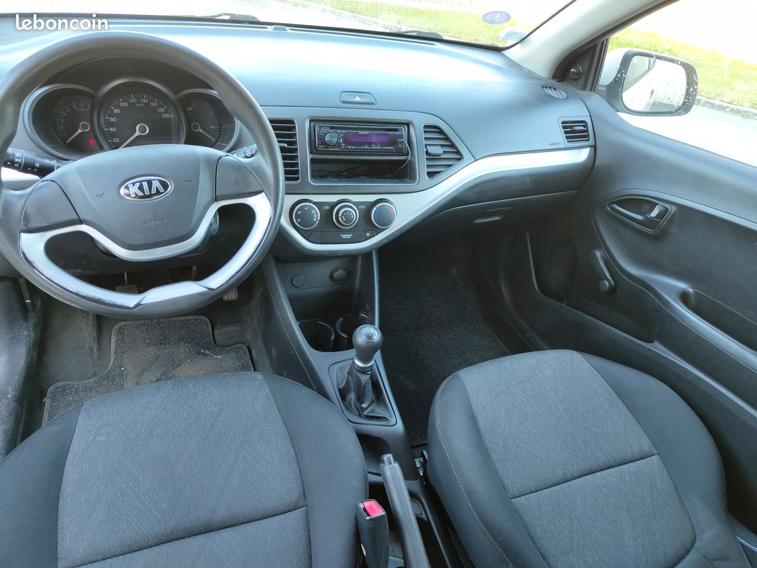 Kia Picanto 1.0 essence 69ch (image 5)