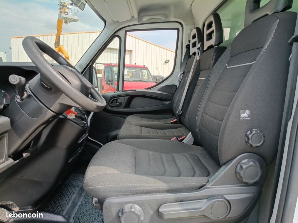 Iveco Daily Caisse hayon CCb 35C16H empattement 4100 3.0 (image 9)