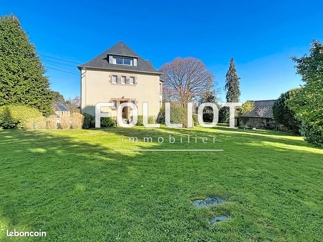 Maison 13 pièces 260 m² · à Fougères · 260 m² · 488 000 €