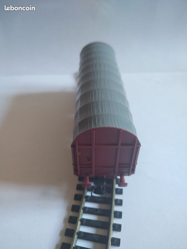 Wagon bâché Roco référence 76471 - La patine des trains