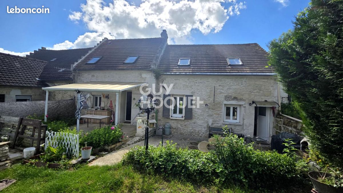 Maison 6 pièces 133 m² · à Saint-Étienne-Roilaye · 133 m² · 200 000 €