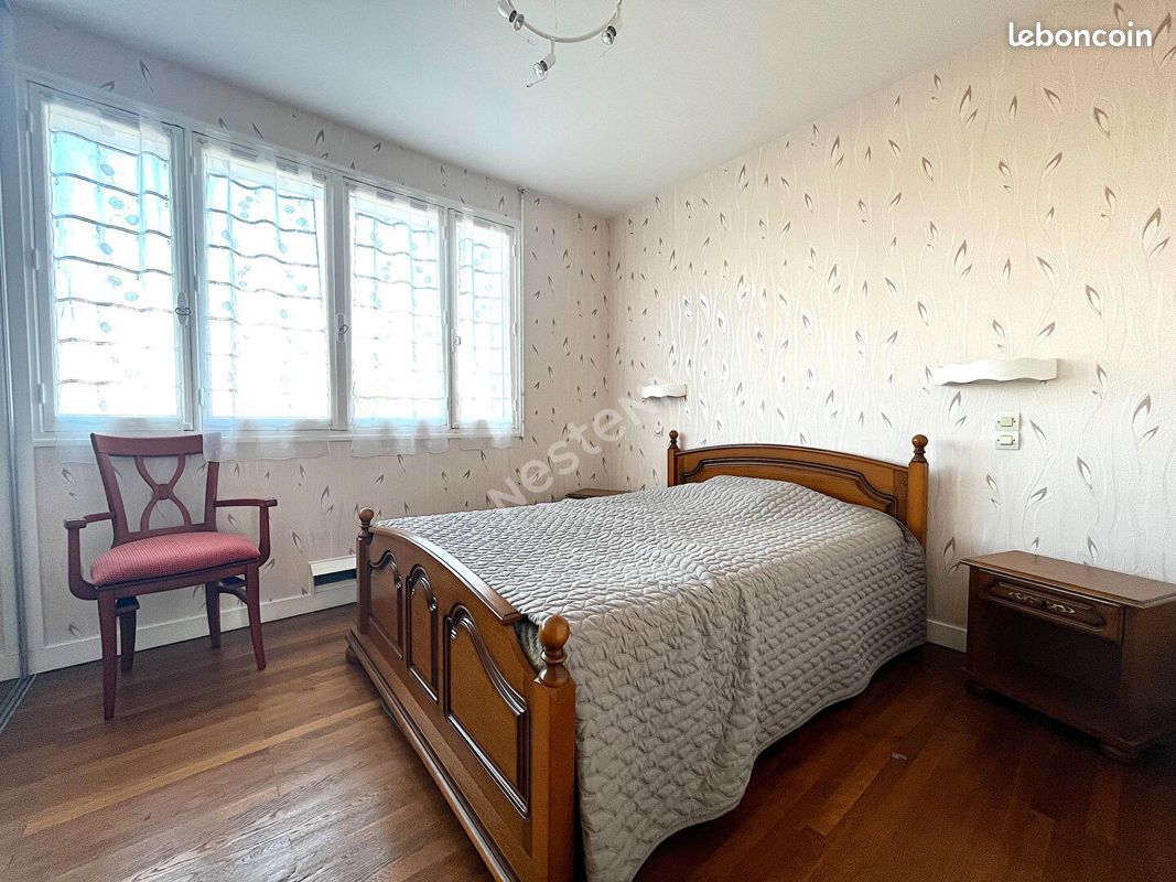 Pavillon 5 pièces 107 m² - Bressuire 79300 (image principale 6)