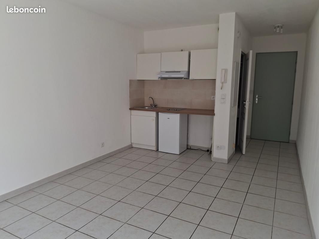 Appartement 1 pièce 22 m² · à Nîmes · 22 m² · 390 €/mois