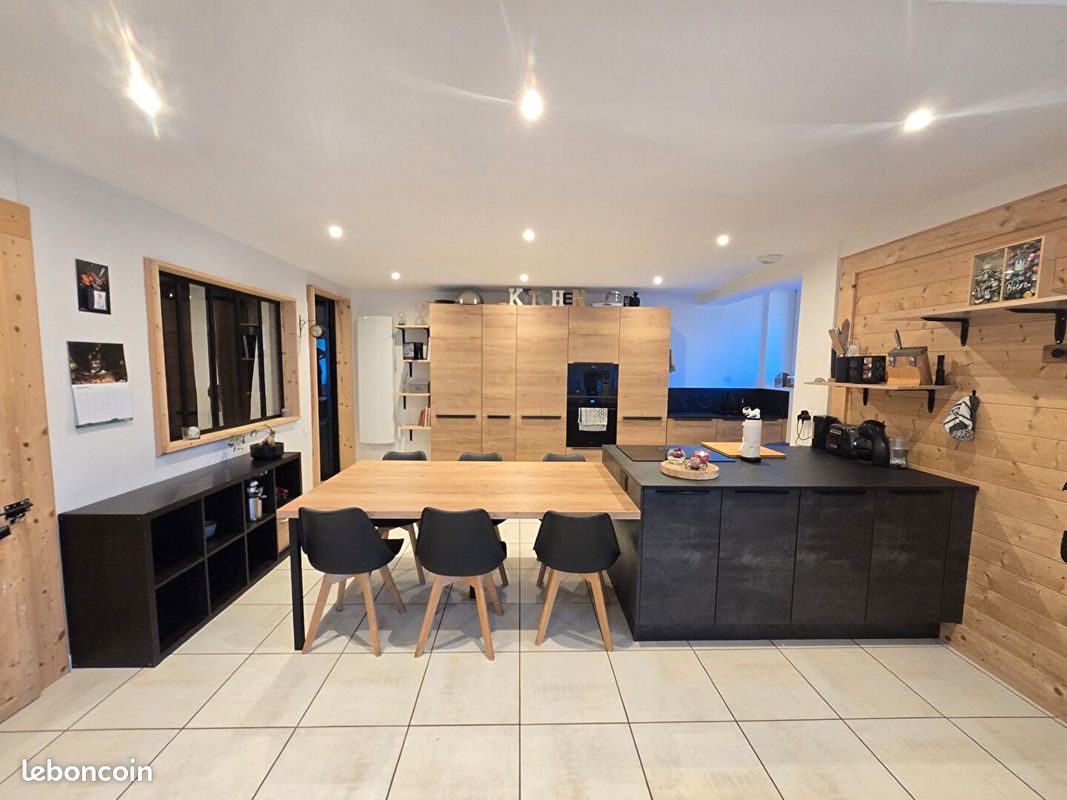 Appartement 3 pièces 108 m² · à Jougne · 108 m² · 245 000 €
