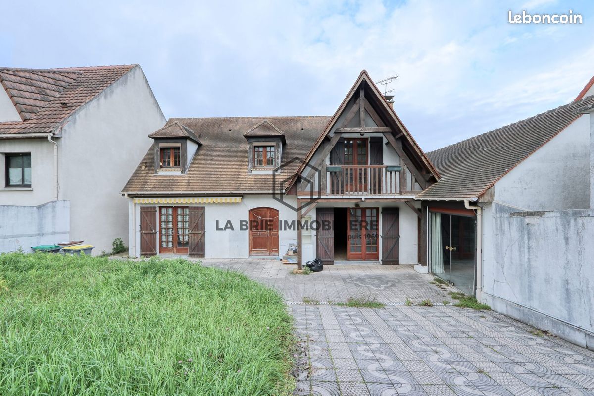 Maison 6 pièces 179 m² · à Villecresnes · 179 m² · 368 000 €